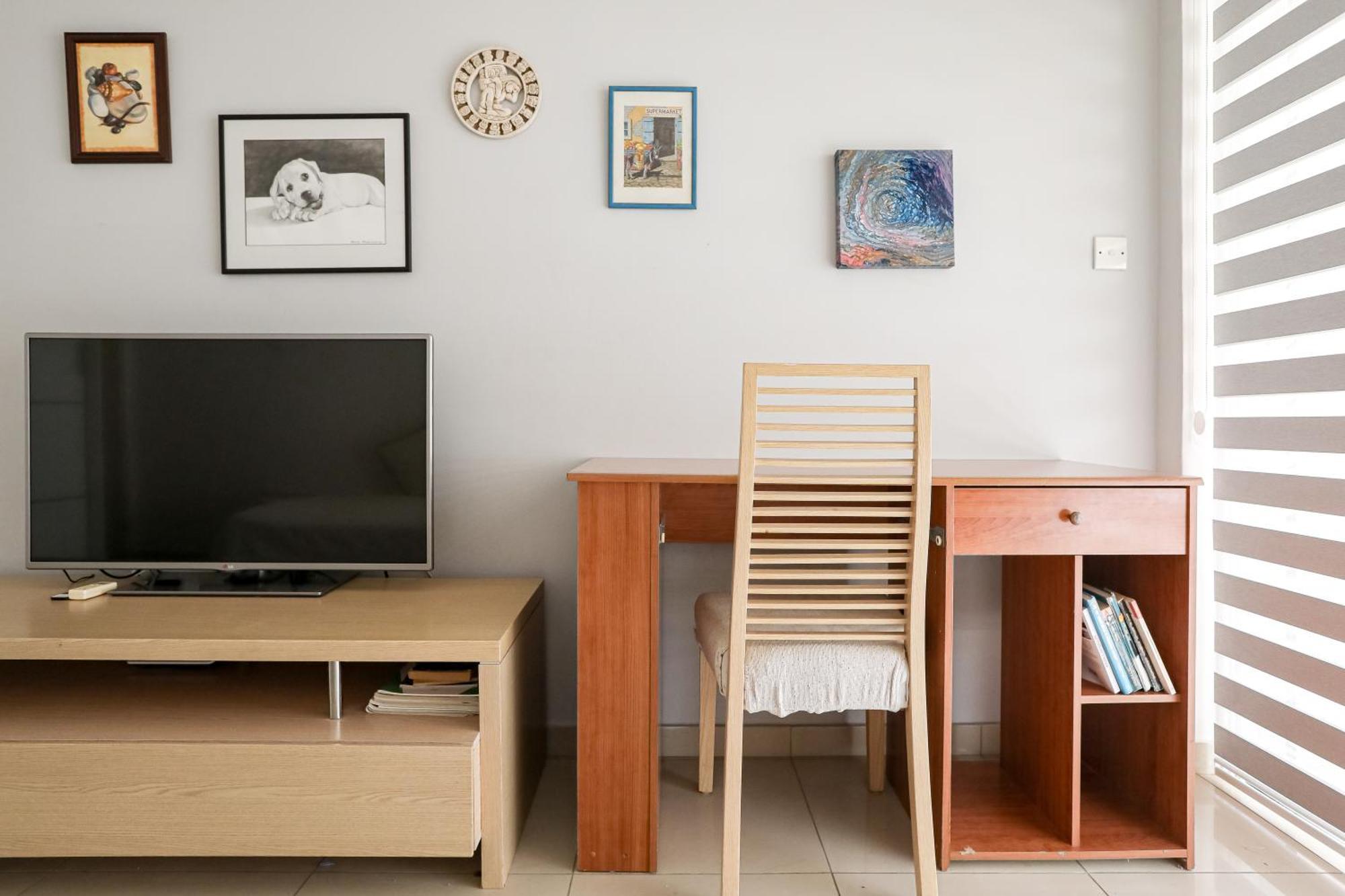 Lovely Bedroom In Shared Apartment Oroklini Exterior photo